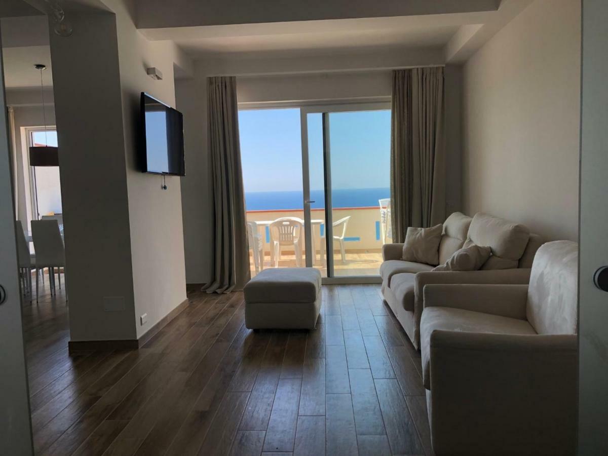 Appartamento Vista Mare Capo dʼOrlando מראה חיצוני תמונה